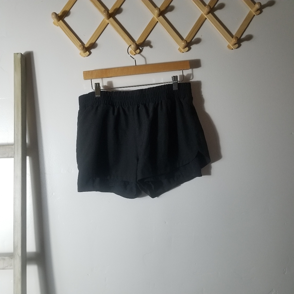 KYODAN WOMEN'S BLACK 2 IN 1 SHORTS SIZE LARGE